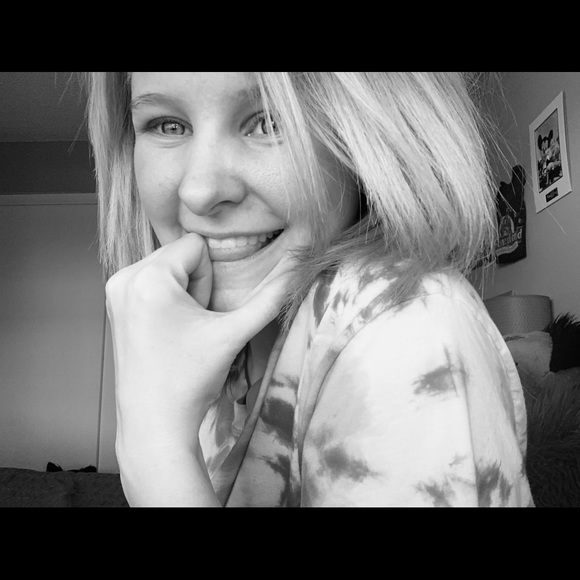 Meet your Posher, Megan - Picture 1 of 1